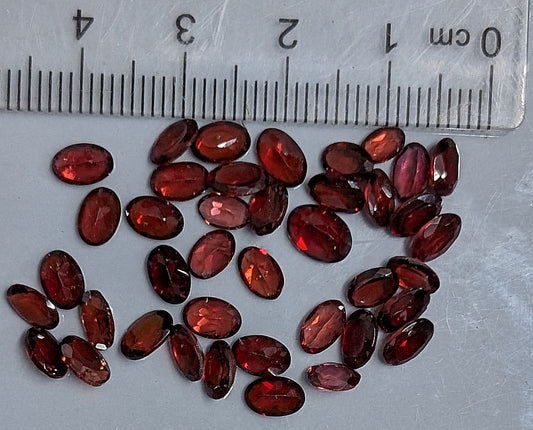 20 carats GARNET Gemstones